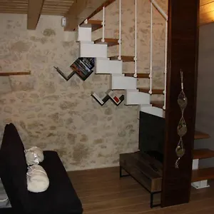 https://le-portougais-chalet-a-chanaz-la-petite-venise-savoyarde.hotels-rhonealpes.com