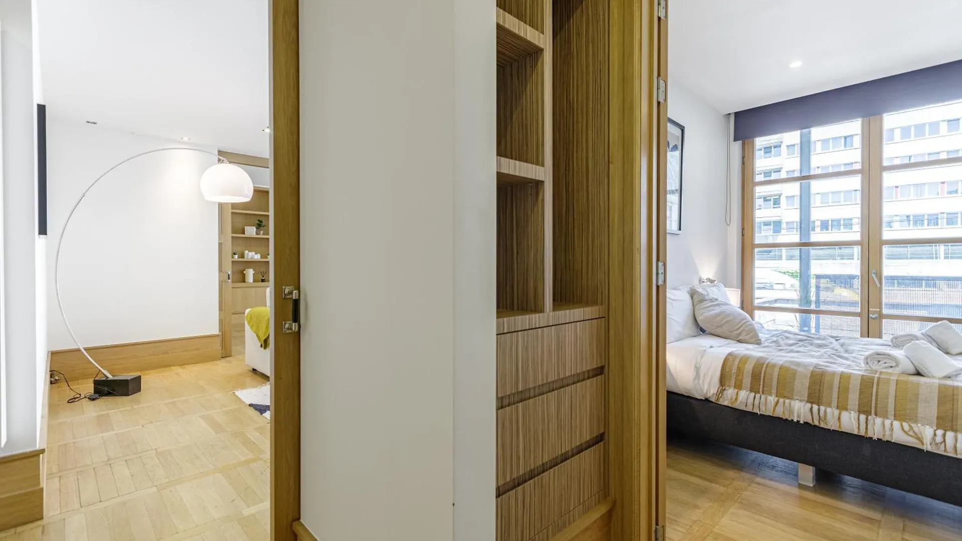 Couronne Apartments Bruselas 0*,  Bélgica